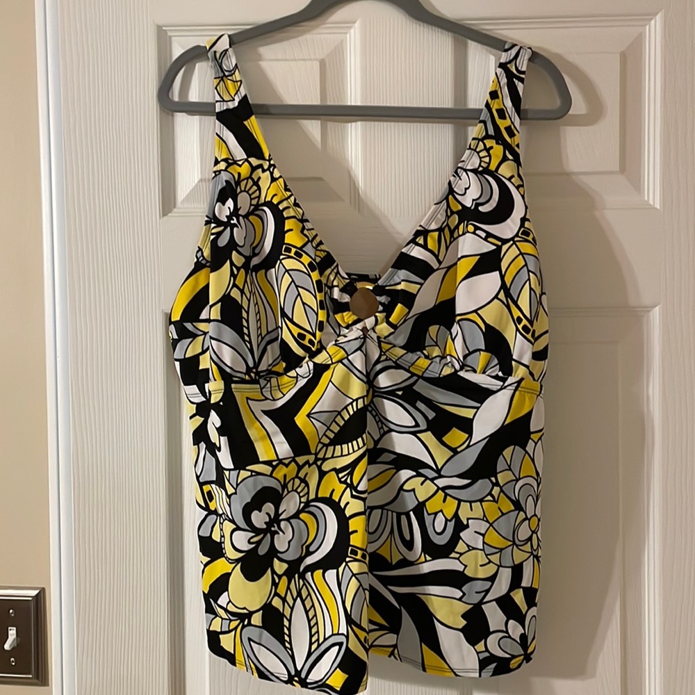 Plus Size Women’s Swim Top.  New Never Worn.